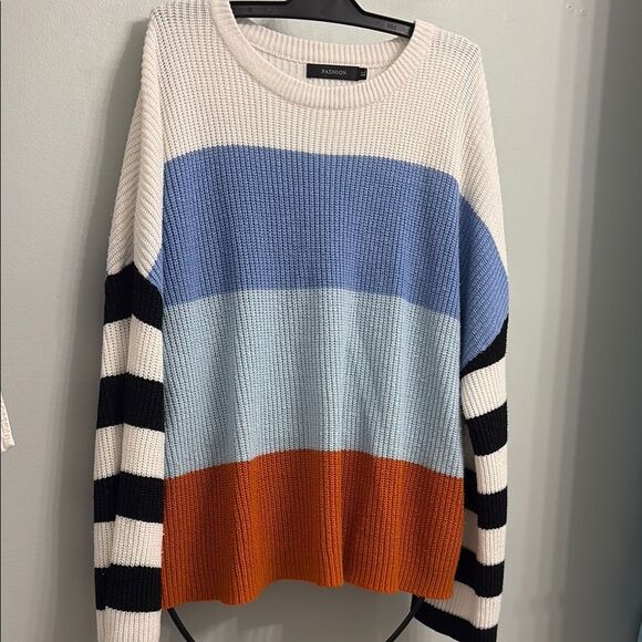 Fashion Poshers Cream and Blue Color Blocked Crew Neck Sweater Size XL - Picture 1 of 3